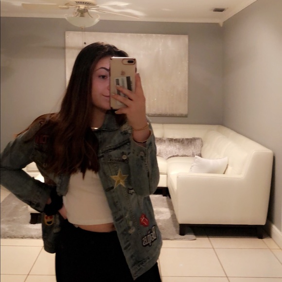 Meet your Posher, Alessia - Picture 1 of 1